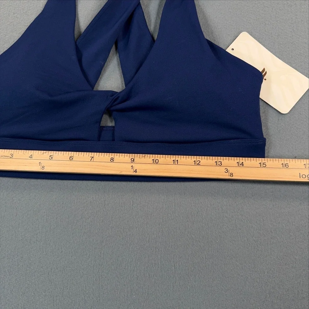 Fabletics Navy Blue Twist Front Cross Back Sports Bra Size Large BA2044049-8510